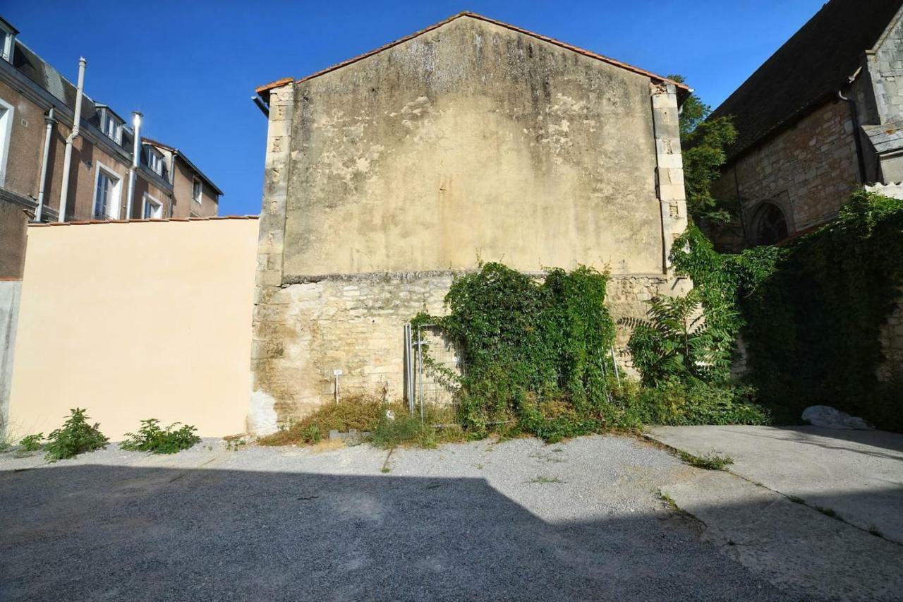 An Authentic Experience With In The Center Poitiers